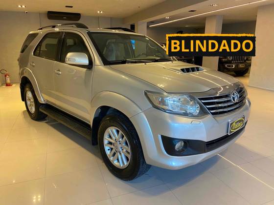 TOYOTA HILUX SW4 3.0 SRV 4X4 16V TURBO INTERCOOLER DIESEL 4P AUTOMÁTICO